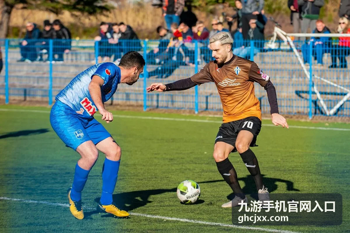 九游手机官网入口在手机端的功能与活动信息展示界面